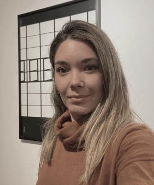 Retrato de la Arq. Mariana Zotta, arquitecta asociada del estudio