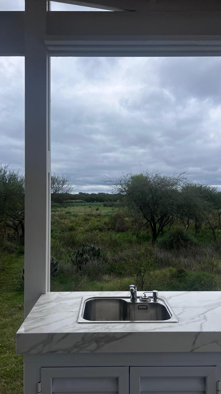 Casa AyB, vivienda unifamiliar sustentable en Gualeguaychú, Entre Ríos — foto 11 de 11. Proyecto del Arq. Germán Vázquez