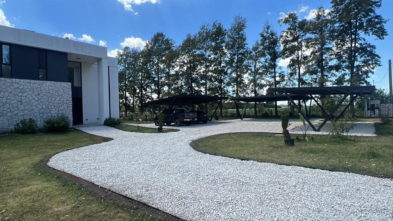 Casa LO, vivienda unifamiliar sustentable en Lobos, Buenos Aires — foto 10 de 12. Proyecto del Arq. Germán Vázquez