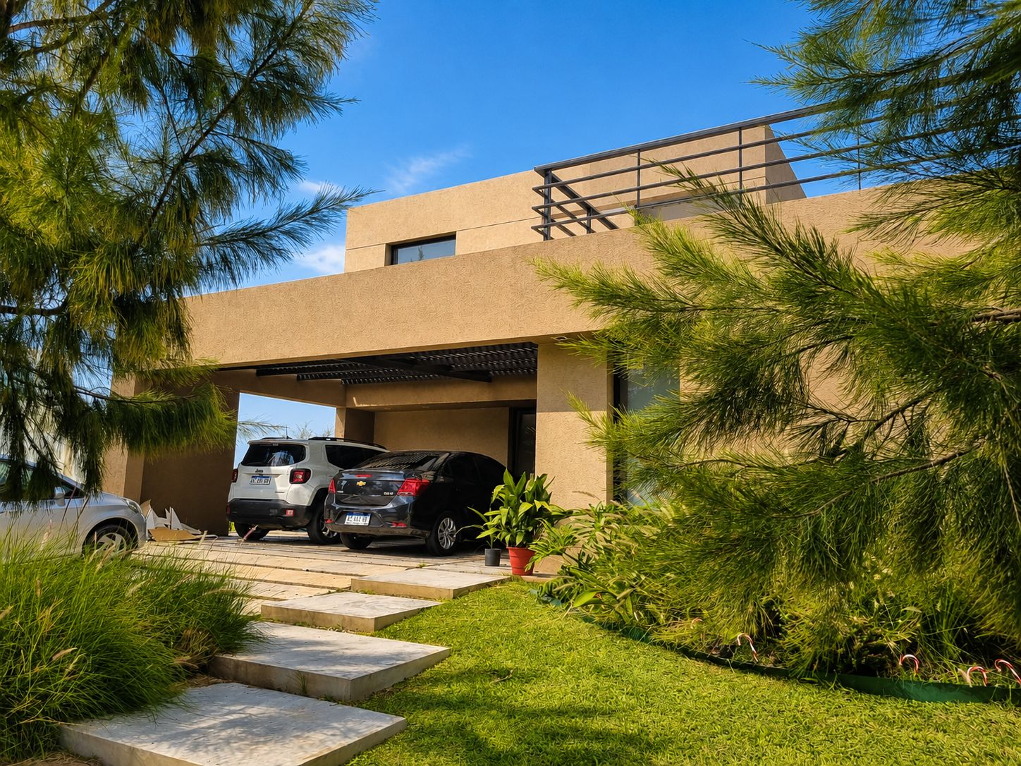 Casa Naudir, vivienda unifamiliar sustentable en Barrio Naudir, Escobar — foto 2 de 9. Proyecto del Arq. Germán Vázquez