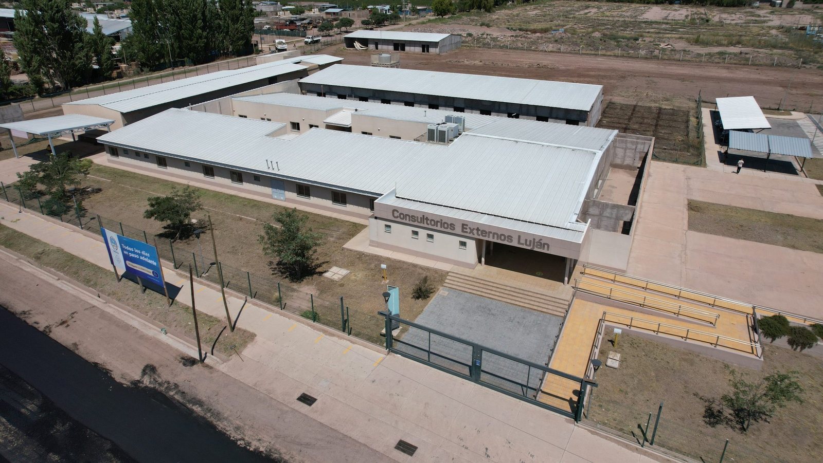 Hospital de Luján de Cuyo, Mendoza. Obra del Arq. Germán Vázquez