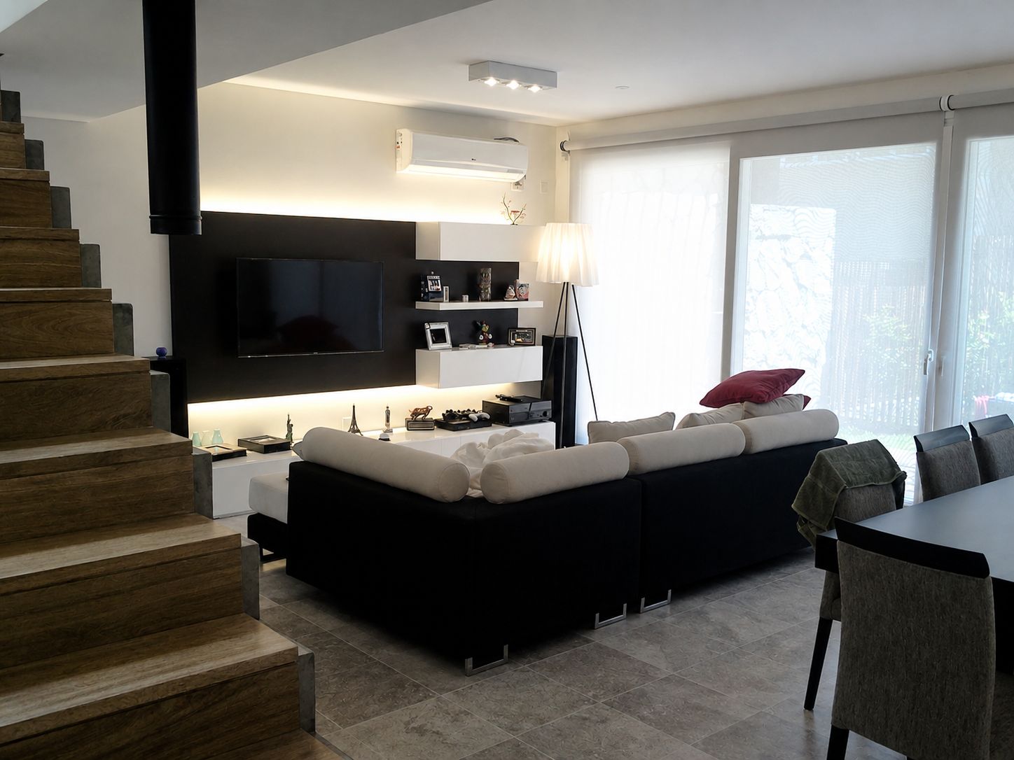 Remodelación MC, remodelación interna de PH en Pacheco, Buenos Aires — foto 2 de 2. Proyecto del Arq. Germán Vázquez